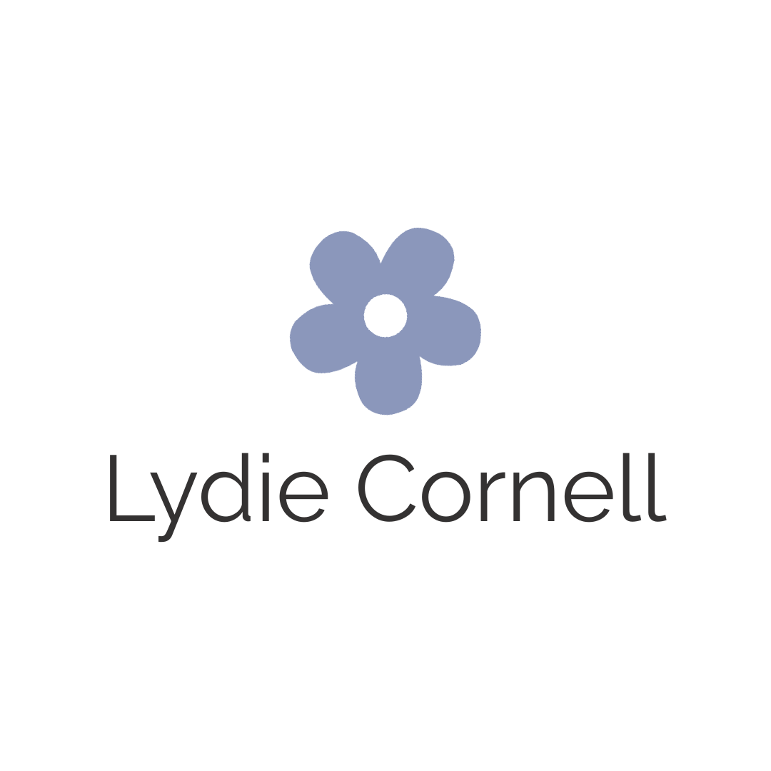 Logo Lydie Cornell avec une fleur bleue